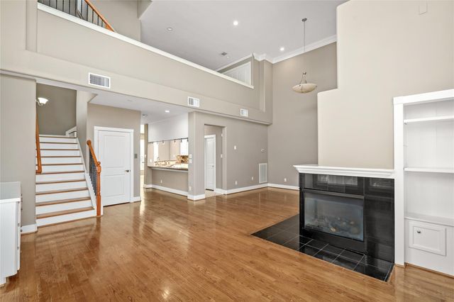 332 Asbury Street, Houston, TX 77007