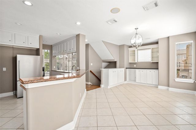 332 Asbury Street, Houston, TX 77007