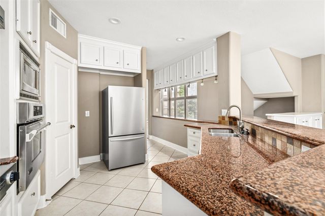 332 Asbury Street, Houston, TX 77007