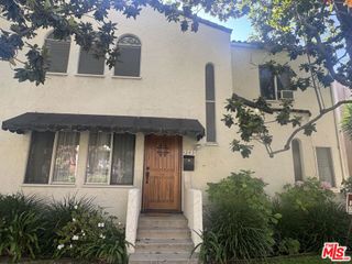 245 N Swall Drive, Beverly Hills, CA 90211