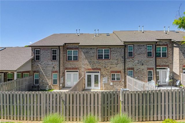 1228 United Court, Winston-salem, NC 27103