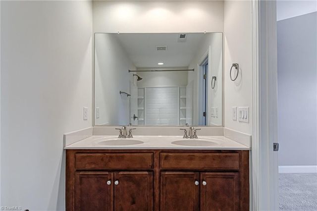 1228 United Court, Winston-salem, NC 27103