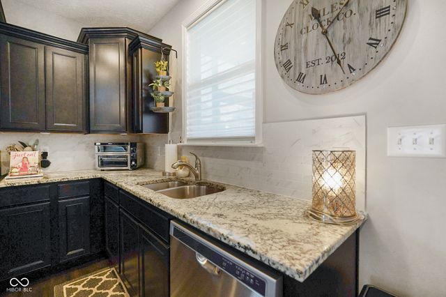 6238 Colonial Drive, Whitestown, IN 46075