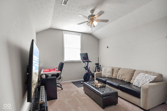 6238 Colonial Drive, Whitestown, IN 46075