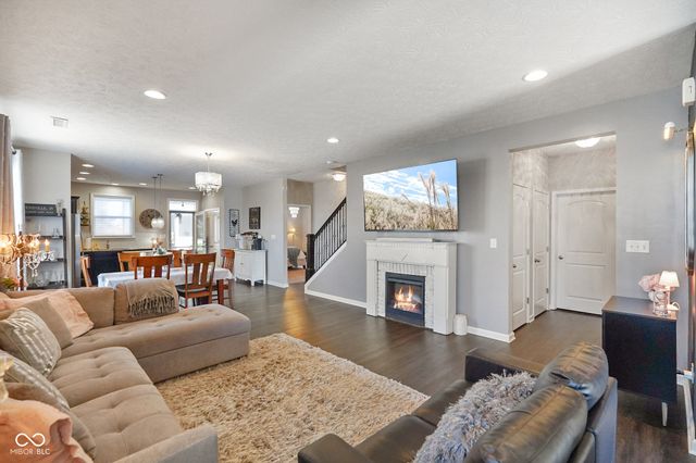 6238 Colonial Drive, Whitestown, IN 46075