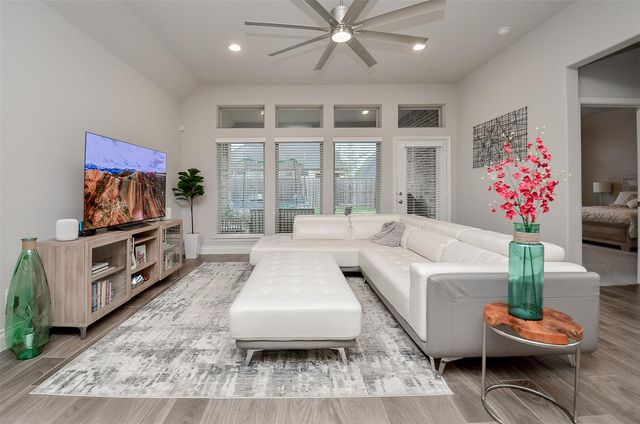 6926 Myrtle Drive, Katy, TX 77493