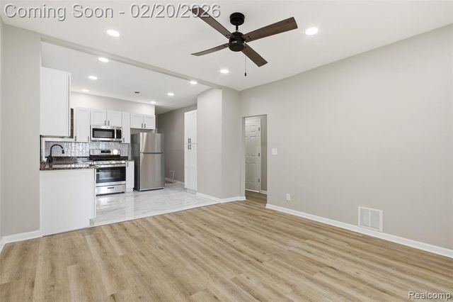 1644 Gladstone Street, Detroit, MI 48206