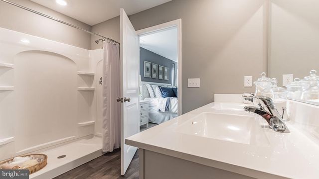 180 GRANTWAY DR, York, PA 17404