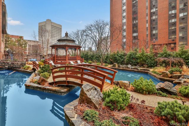 4 Martine Avenue 1205, White Plains, NY 10606