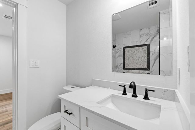 2203 Foxcroft Circle, Denton, TX 76209