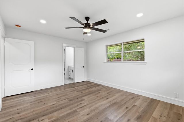 2203 Foxcroft Circle, Denton, TX 76209