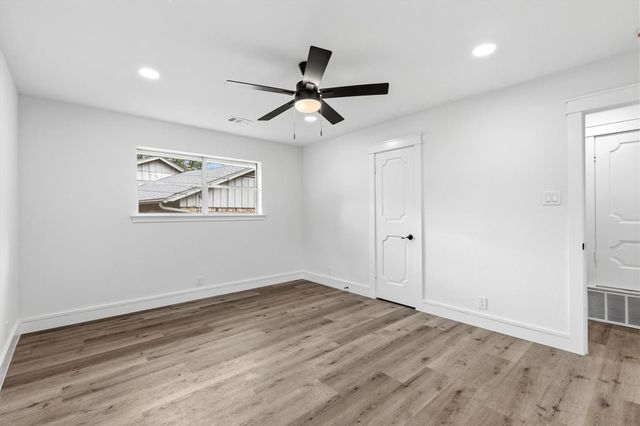 2203 Foxcroft Circle, Denton, TX 76209