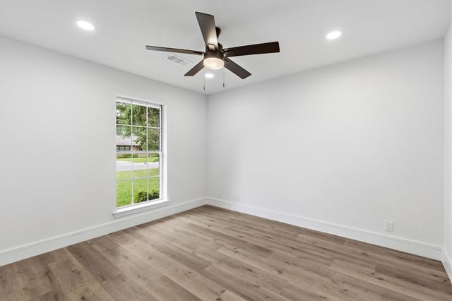 2203 Foxcroft Circle, Denton, TX 76209