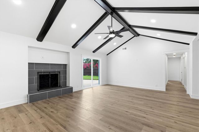 2203 Foxcroft Circle, Denton, TX 76209