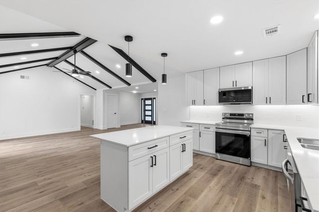 2203 Foxcroft Circle, Denton, TX 76209