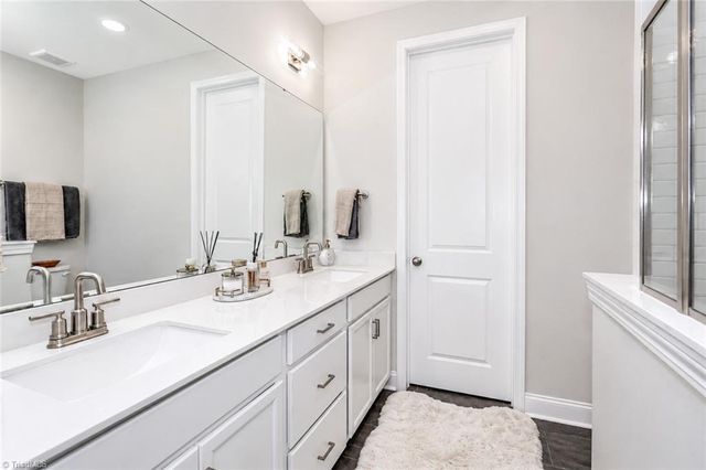 109 Honeycomb Court, Statesville, NC 28625