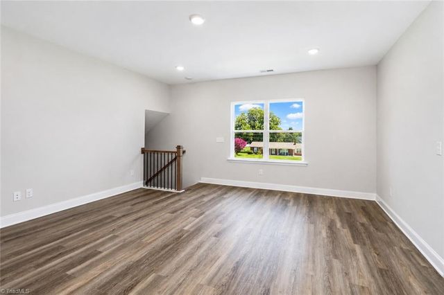 109 Honeycomb Court, Statesville, NC 28625