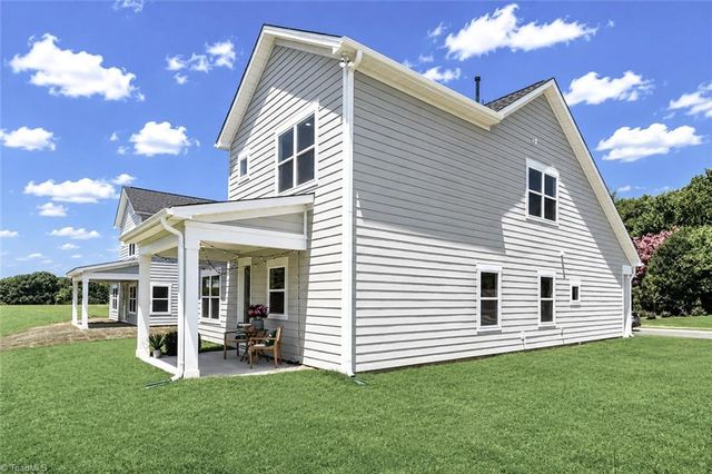 109 Honeycomb Court, Statesville, NC 28625