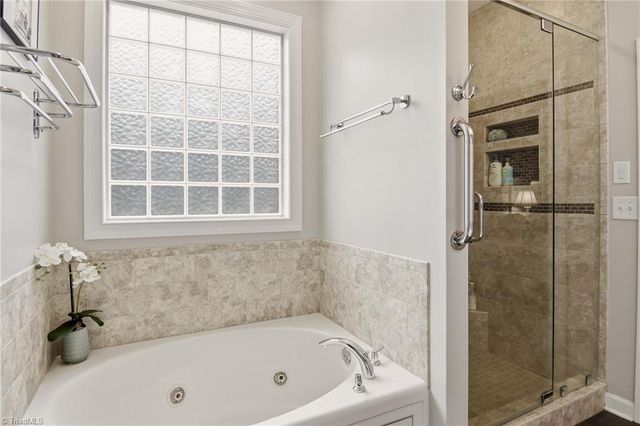 5018 Thornbury Ridge Road, Winston-salem, NC 27106