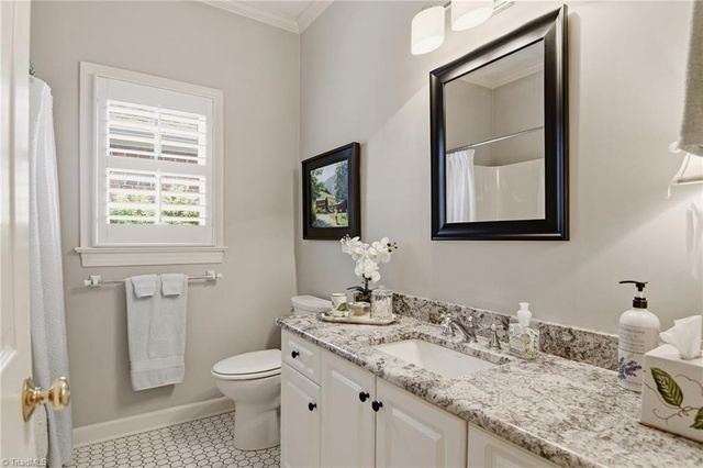 5018 Thornbury Ridge Road, Winston-salem, NC 27106