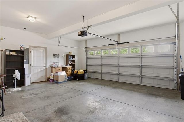 5018 Thornbury Ridge Road, Winston-salem, NC 27106
