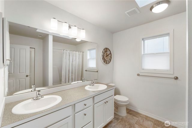 11211 244th Avenue Ct E, Buckley, WA 98321