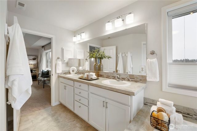 11211 244th Avenue Ct E, Buckley, WA 98321