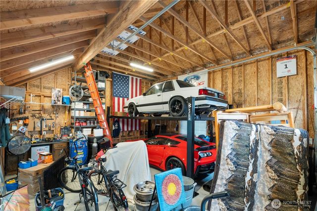 11211 244th Avenue Ct E, Buckley, WA 98321