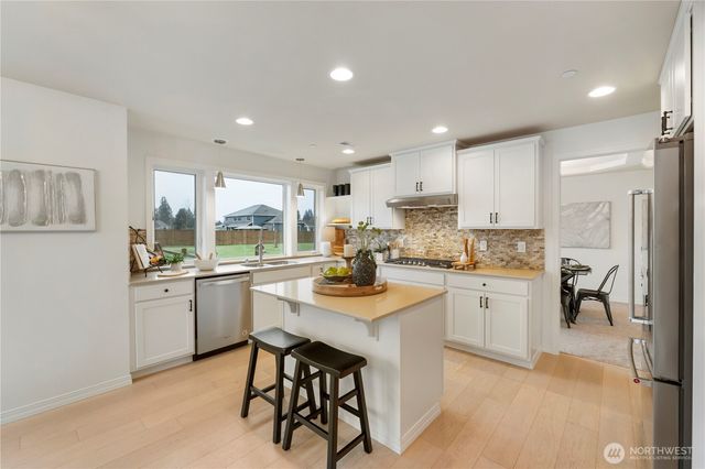 11211 244th Avenue Ct E, Buckley, WA 98321