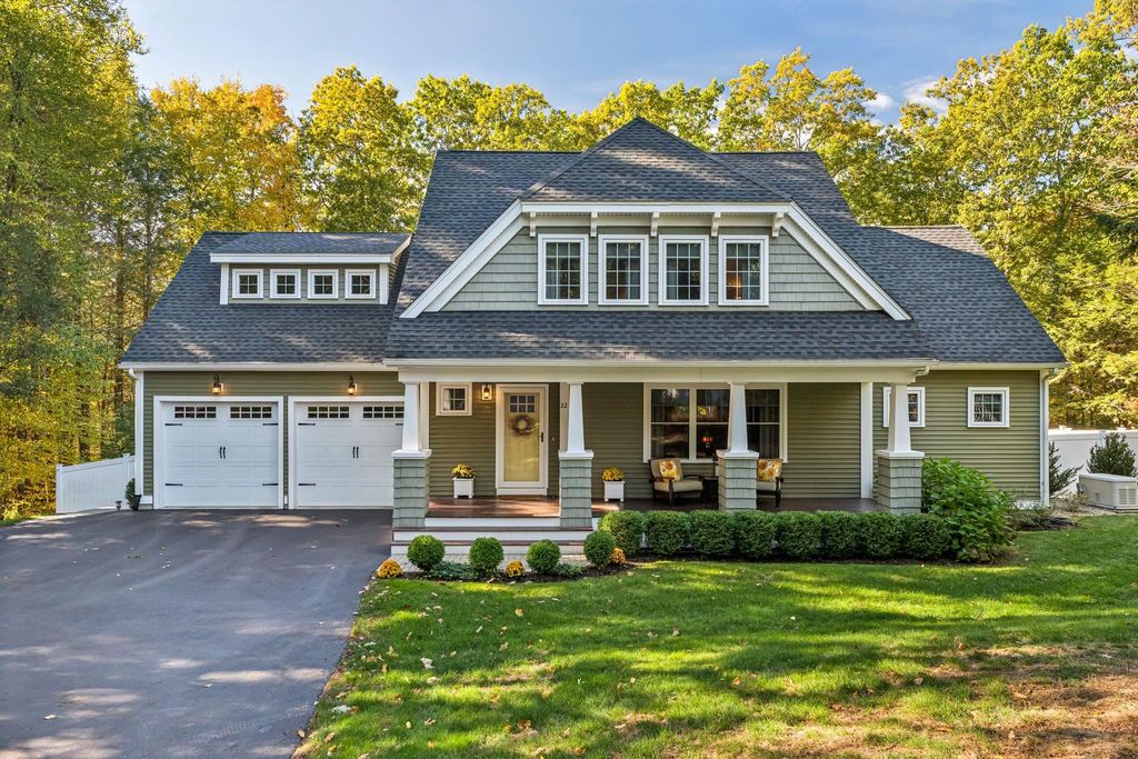 22 Point of Rocks Terrace, Stratham, NH 03885