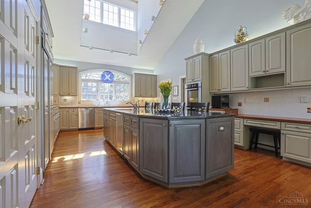 7710 Indian Hill Road, Indian Hill, OH 45243