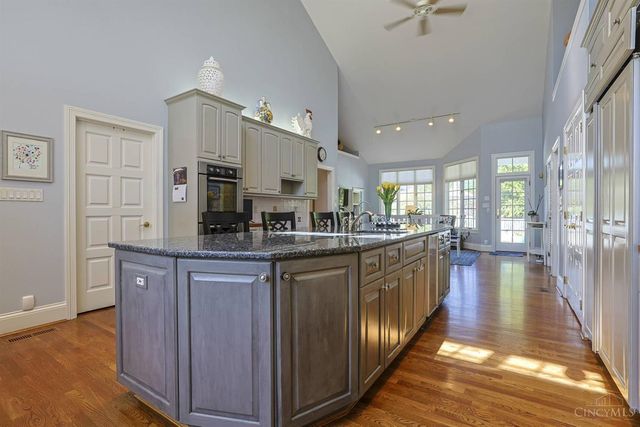 7710 Indian Hill Road, Indian Hill, OH 45243