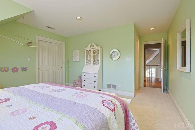 7710 Indian Hill Road, Indian Hill, OH 45243