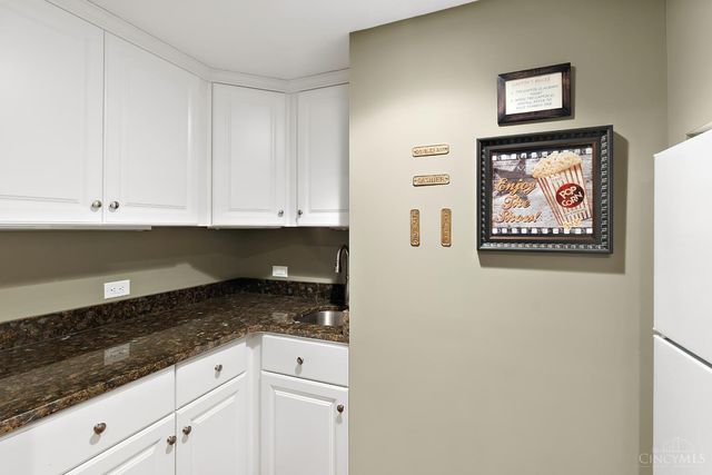 7710 Indian Hill Road, Indian Hill, OH 45243