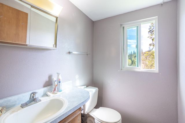 14364 Sundown Drive, Redding, CA 96003