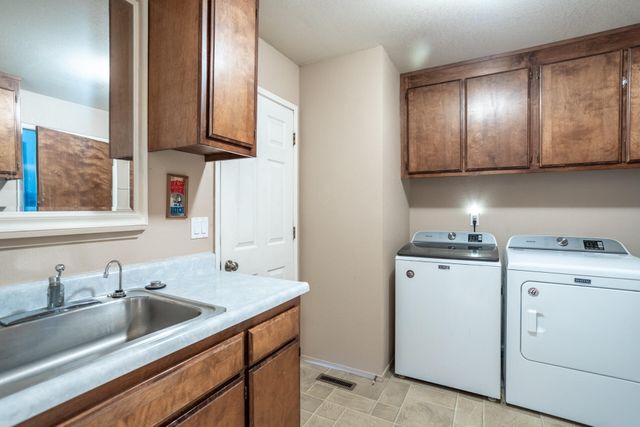 14364 Sundown Drive, Redding, CA 96003