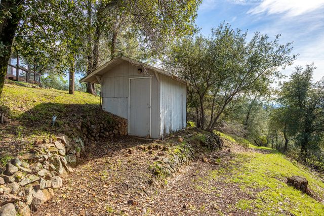 14364 Sundown Drive, Redding, CA 96003