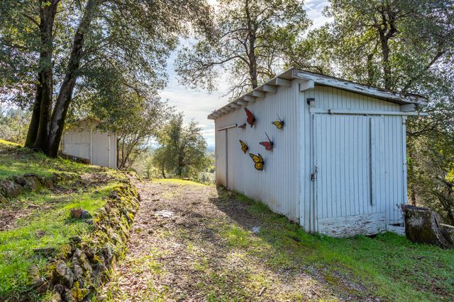 14364 Sundown Drive, Redding, CA 96003