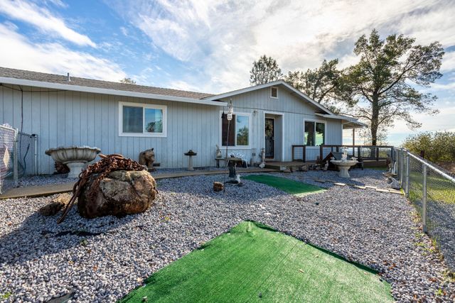 14364 Sundown Drive, Redding, CA 96003