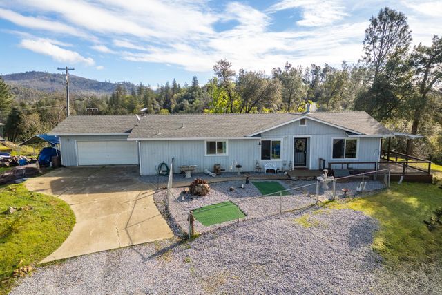 14364 Sundown Drive, Redding, CA 96003