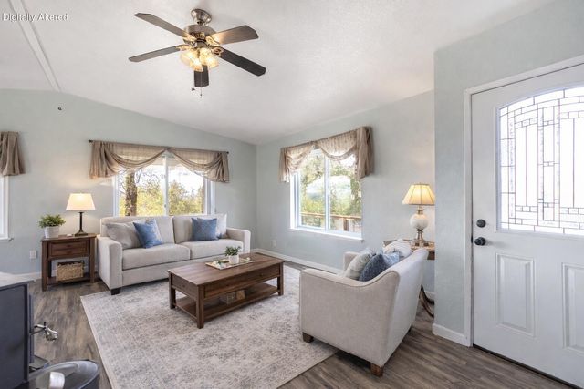 14364 Sundown Drive, Redding, CA 96003