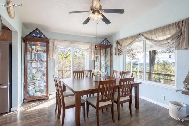 14364 Sundown Drive, Redding, CA 96003