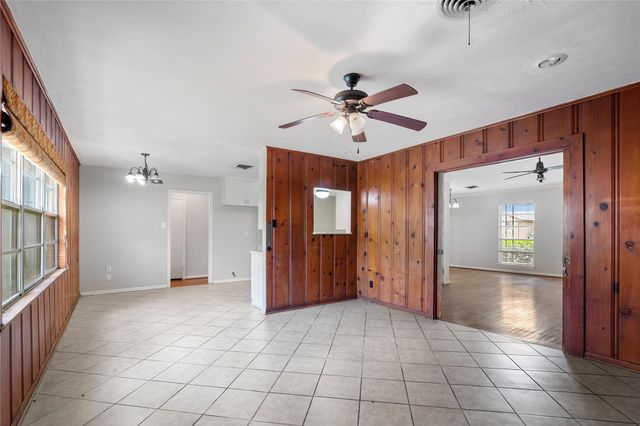 1504 N San Jacinto Street, Conroe, TX 77301