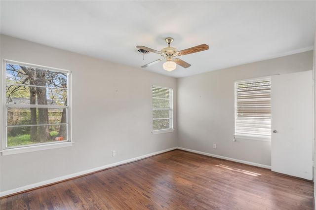 1504 N San Jacinto Street, Conroe, TX 77301