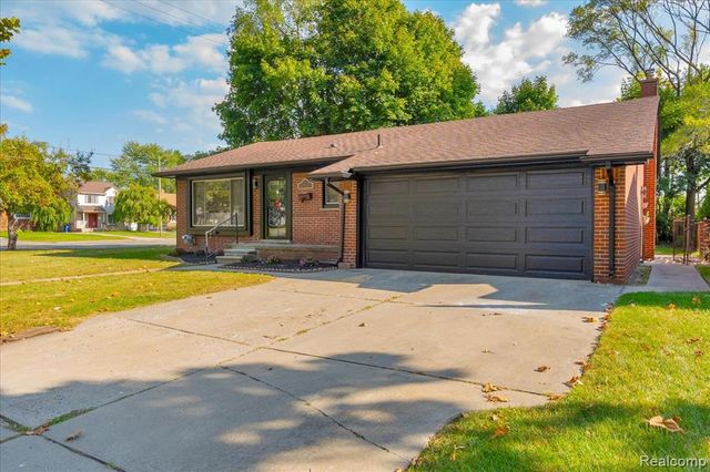 27407 Buckingham Street, Livonia, MI 48154