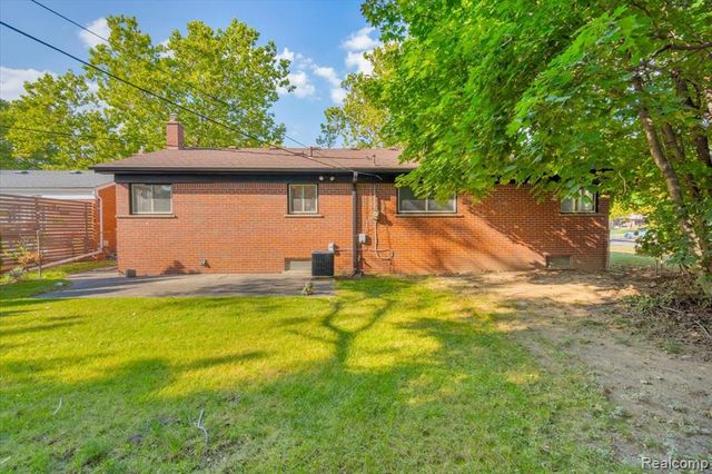 27407 Buckingham Street, Livonia, MI 48154