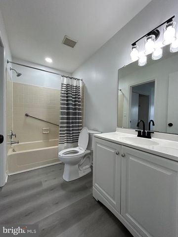 4 MONFERRATO CT, Bear, DE 19701