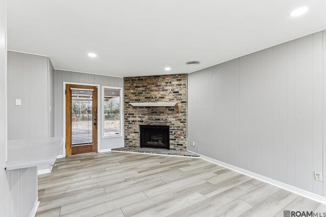 915 Cora Dr, Baton Rouge, LA 70815