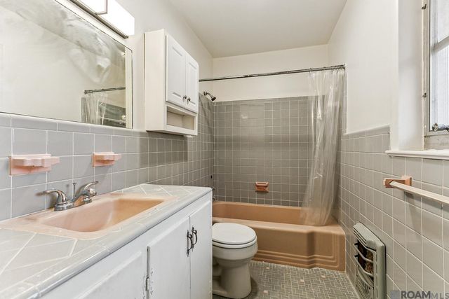 915 Cora Dr, Baton Rouge, LA 70815