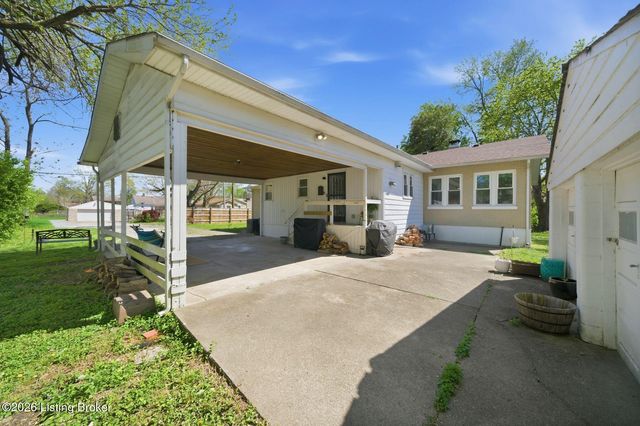 2029 Rockford Ln, Louisville, KY 40216